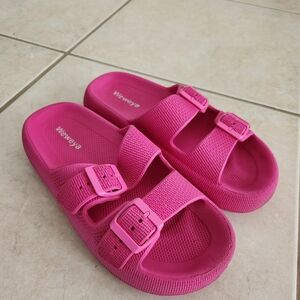Weweya sandals